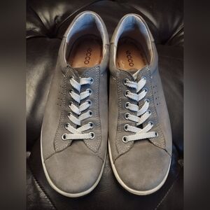 Ecco Gray Leather Sneakers